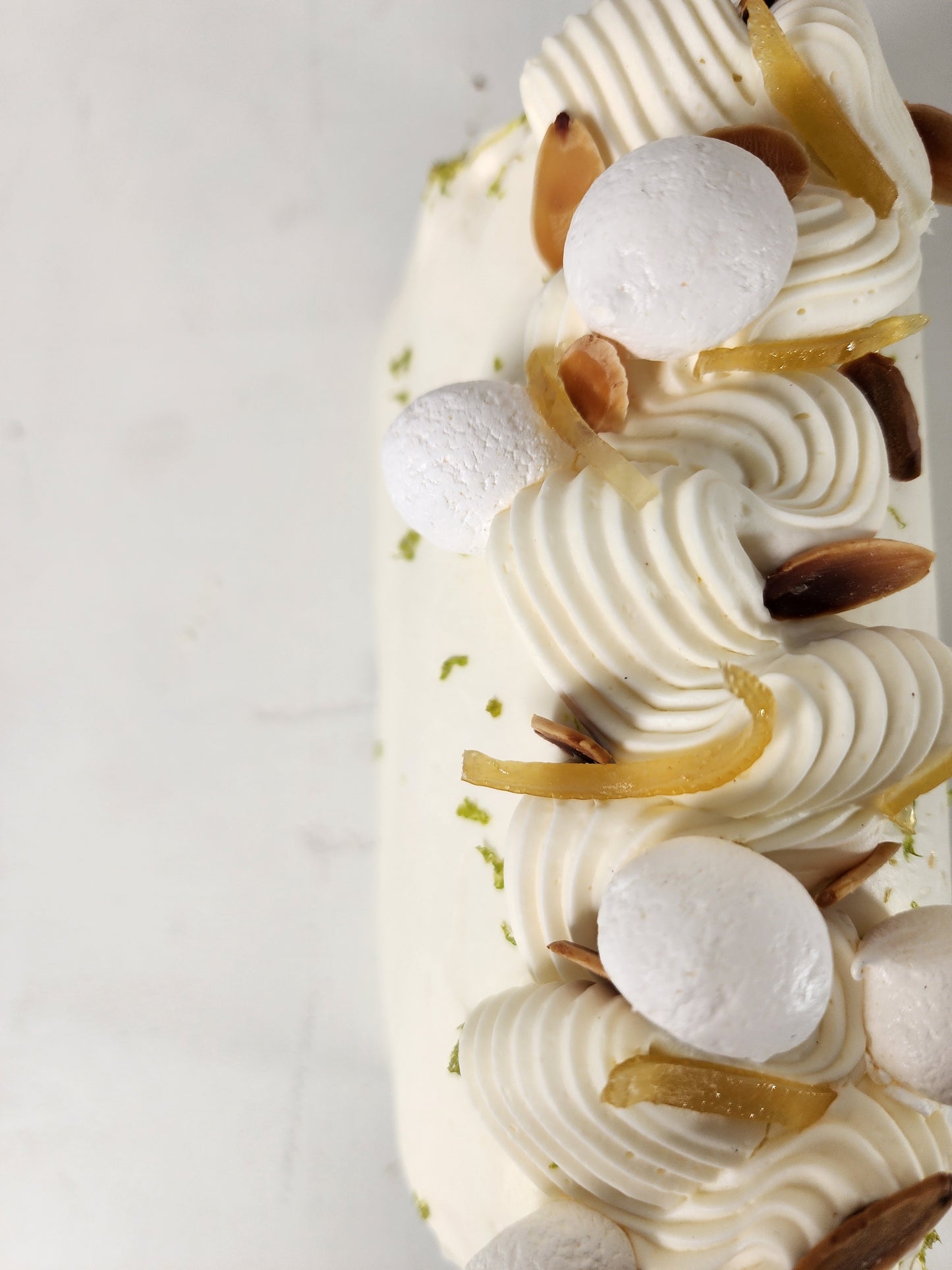 Bûche citron et noix de coco 6-8 pers